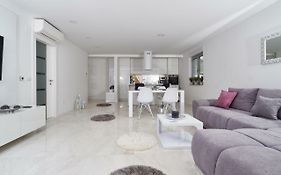 Brand New Apartment S & U